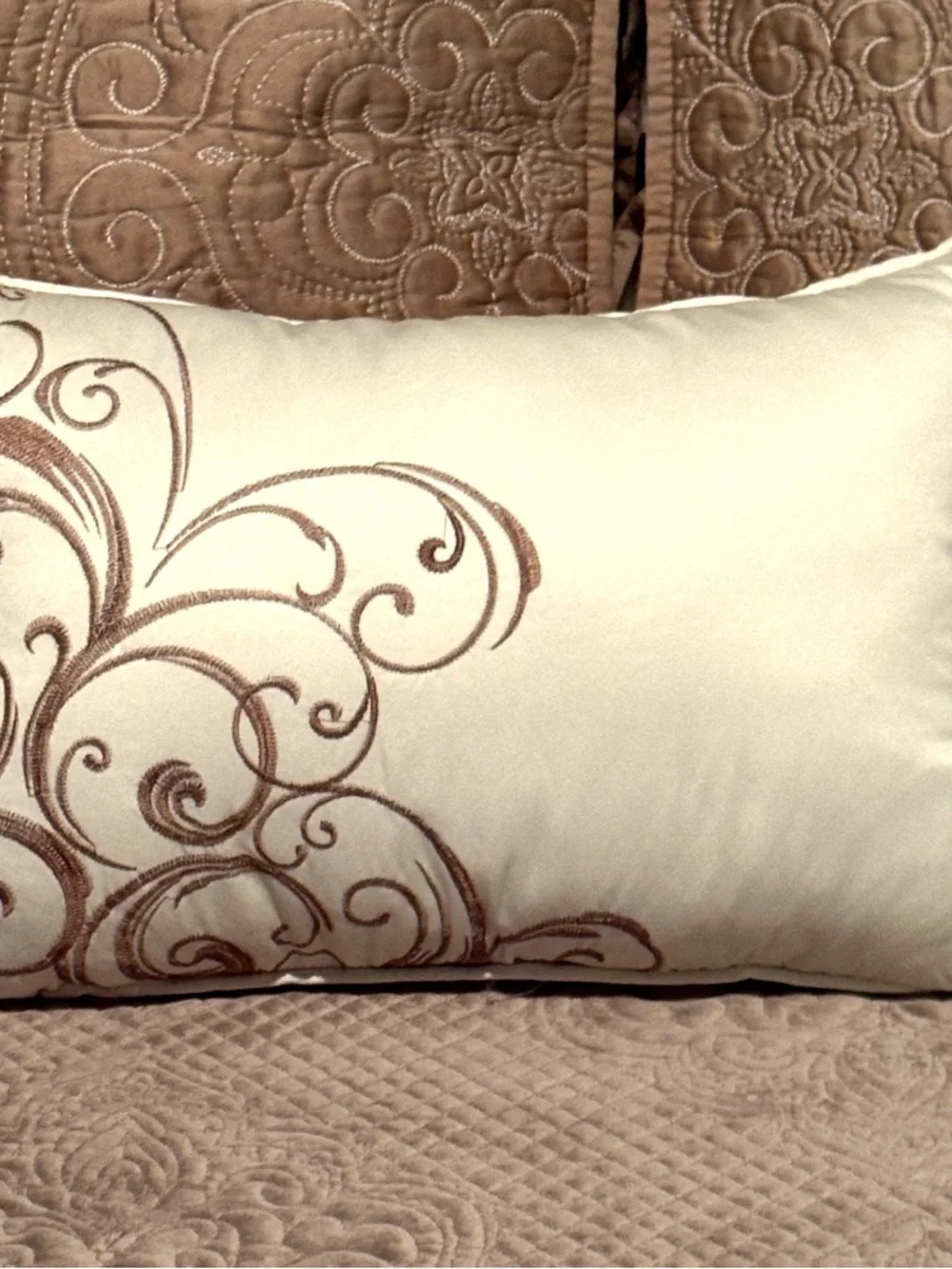 King Neutral Tan Quilted Bedding Set with Decorative Pillow & 2 Shams Reversible